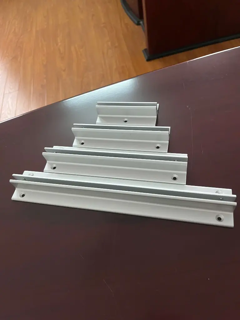 Chân biển vẫy treo tường